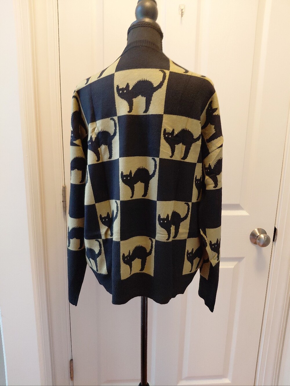 New Black Cat Halloween Sweater Women’s Small Army Green Black Checkered Soft Kn - Picture 8 of 8